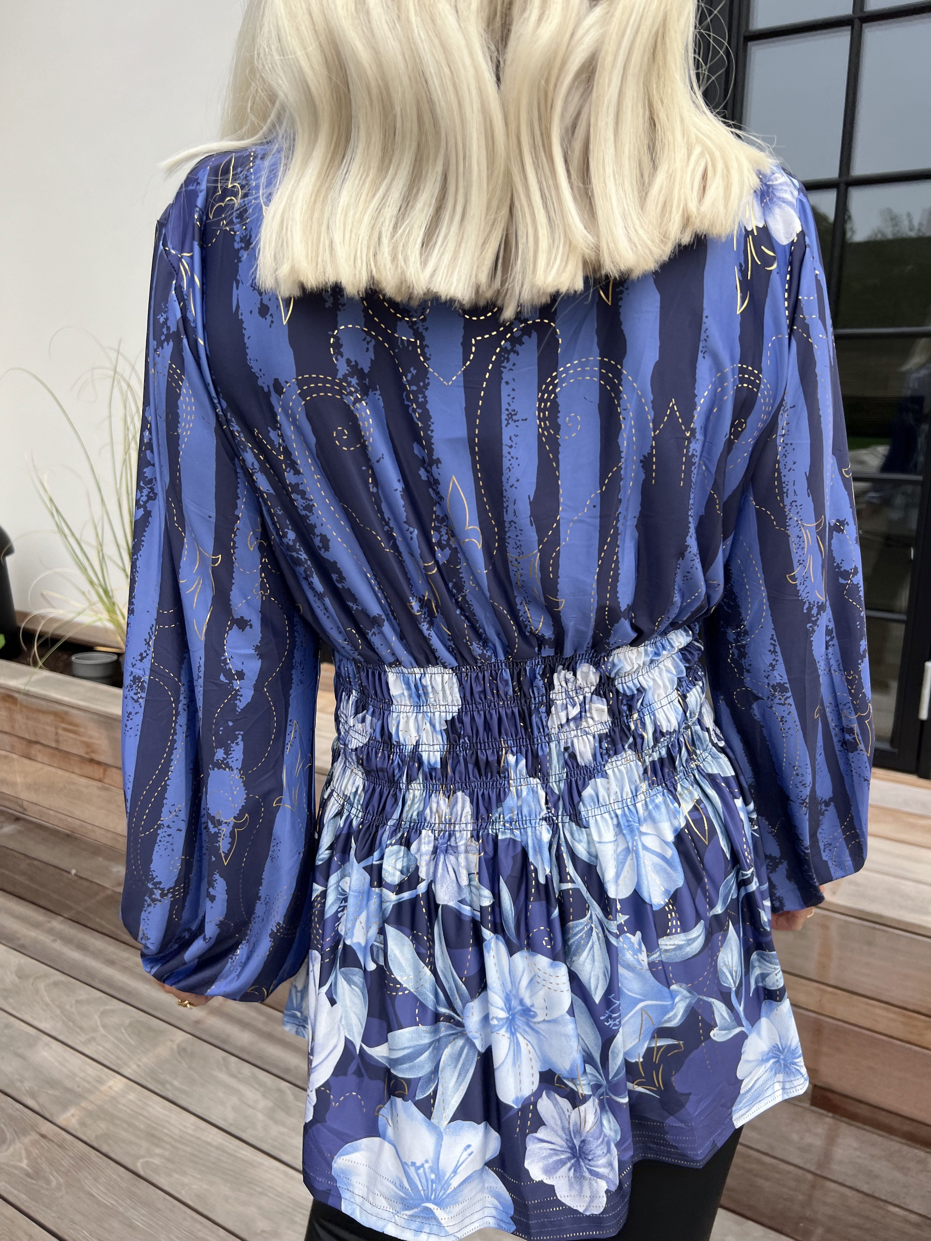 Pams Floral Stripe Shirt L/S - Elastisk bluse med blomsterprint og guld detaljer